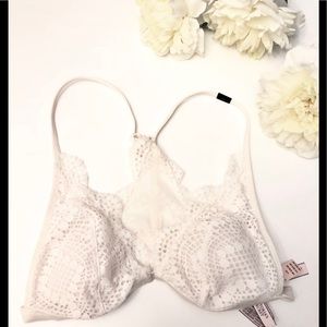 New w/ Tag Victoria’s Secret front close lace bra